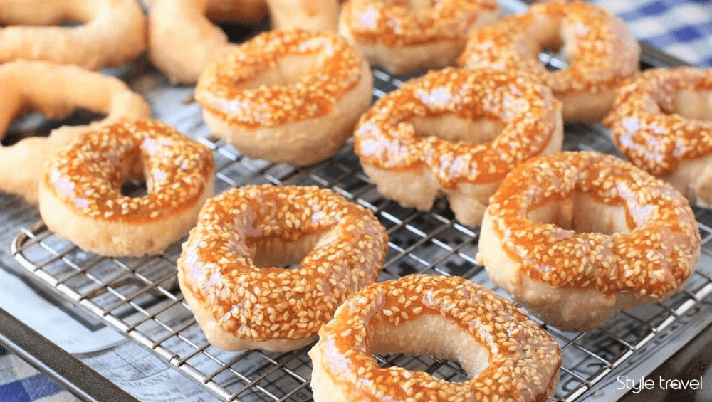 Cambodian Fried Doughnuts