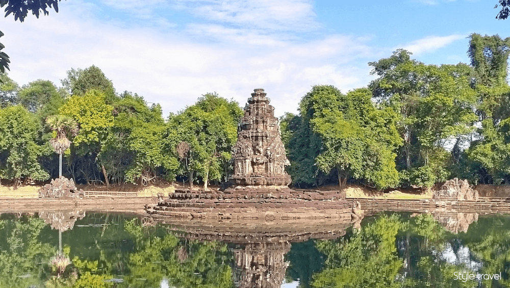 Neak Pean