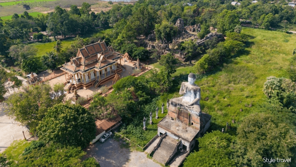 Wat Ek Phnom