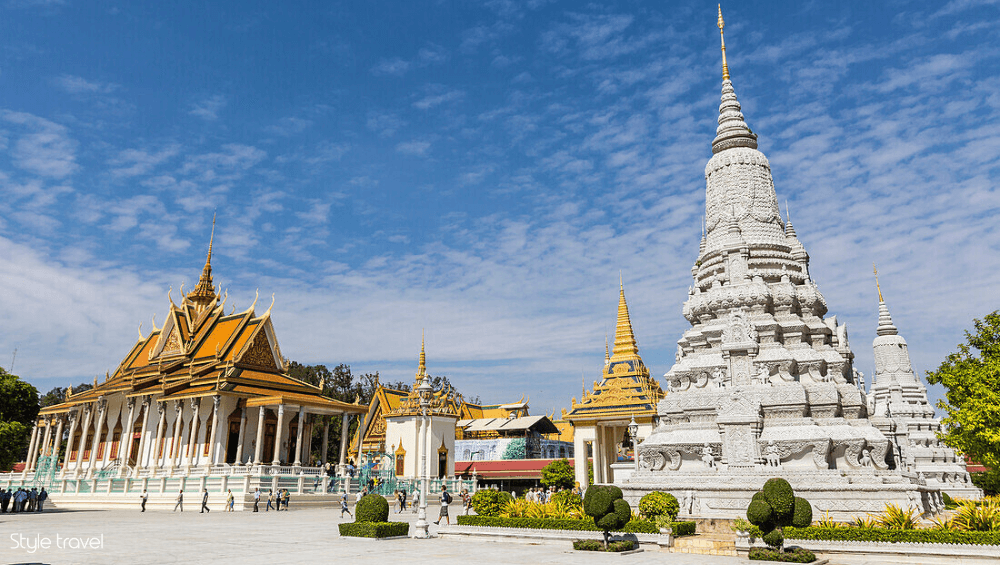 Wat Preah Keo (Silver Pagoda)