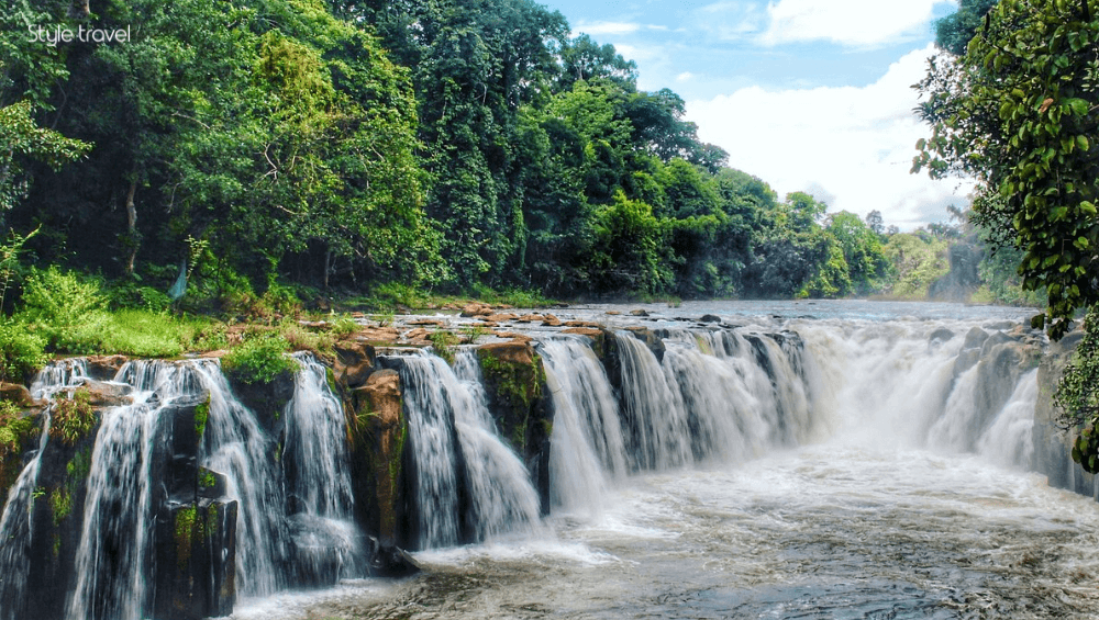 Pha Suam Waterfall