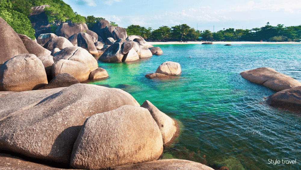 Tanjung Tinggi Beach (Sumatra)